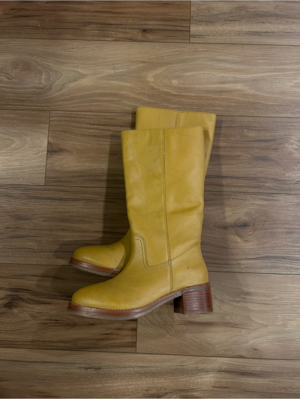 Frye Camryn Tall Pull On Boots in banana colorway. Barley worn #frye #banana